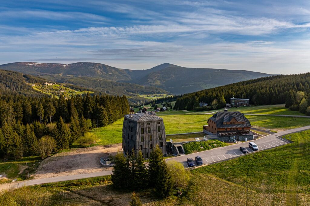 DJI_20250508070210_0602_D-HDR