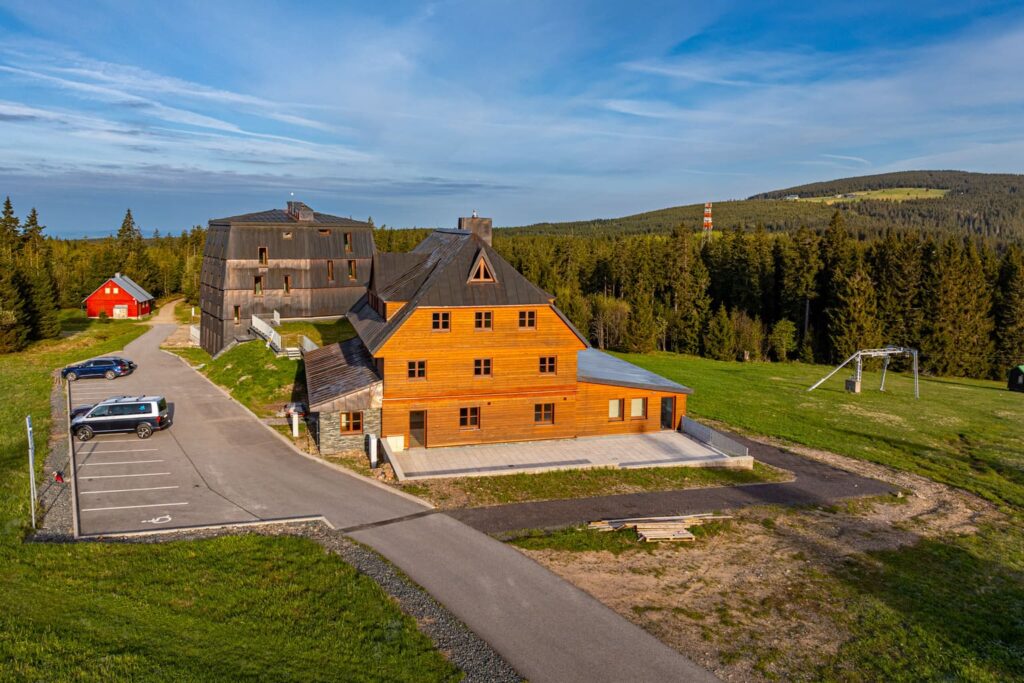 DJI_20250508070502_0618_D-HDR