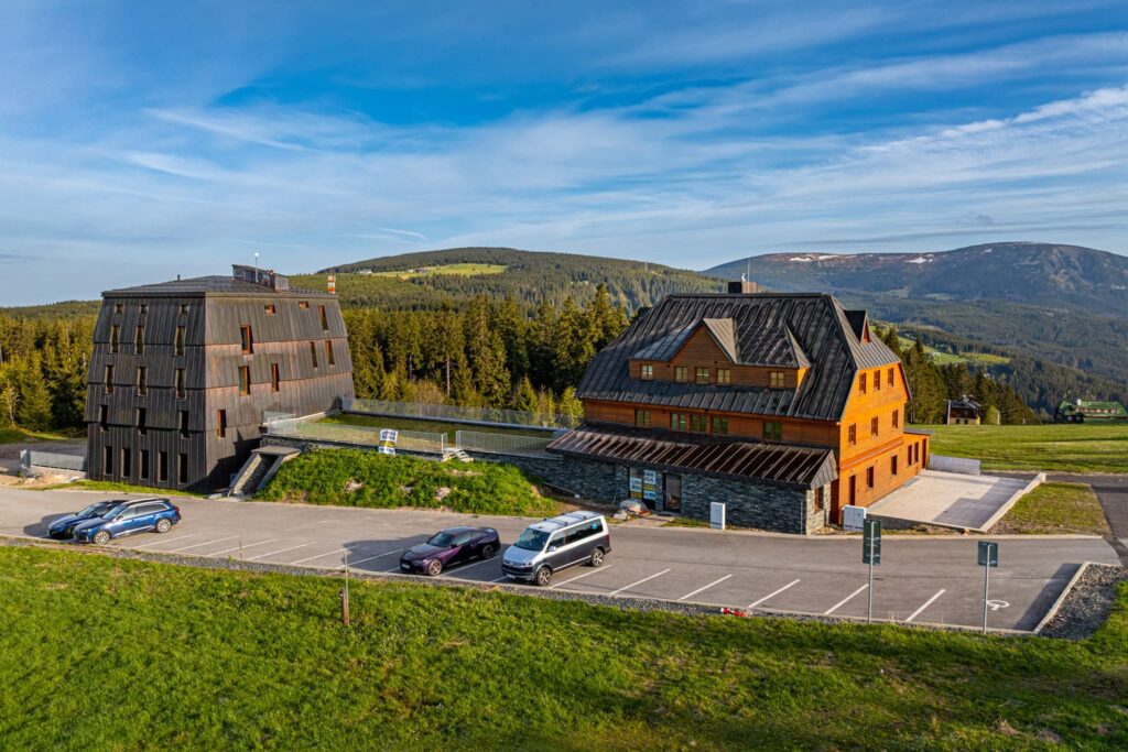 DJI_20250508070549_0622_D-HDR